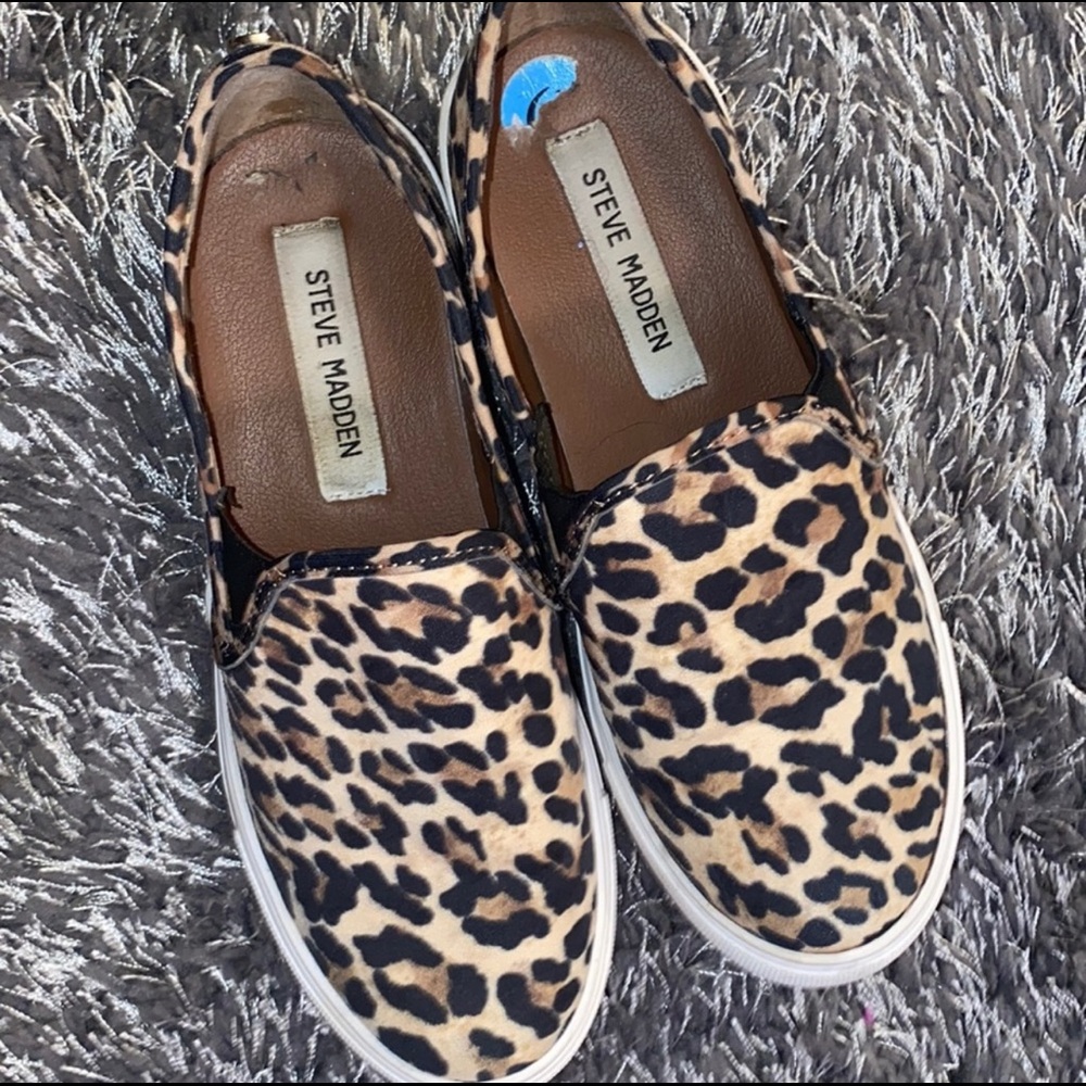 Like new Steve Madden leopard slip-ons.